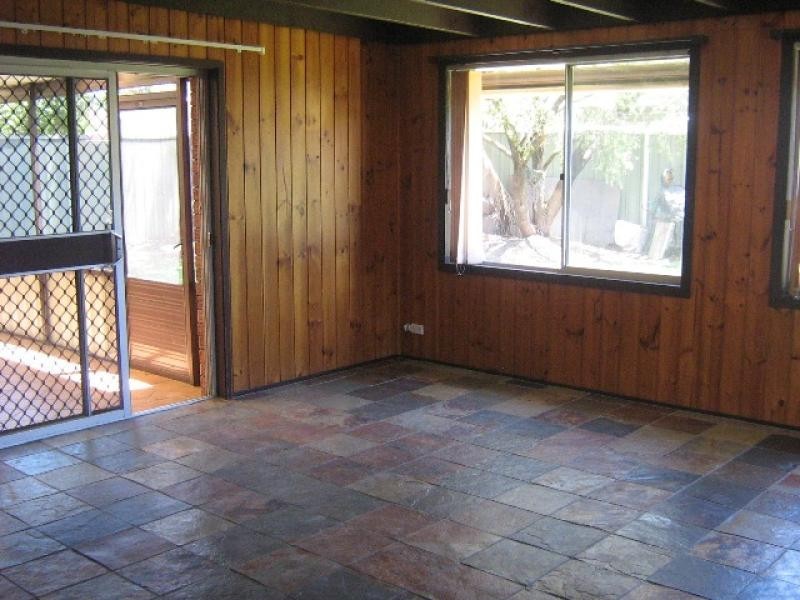 2 Tucks Road, Toongabbie NSW 2146