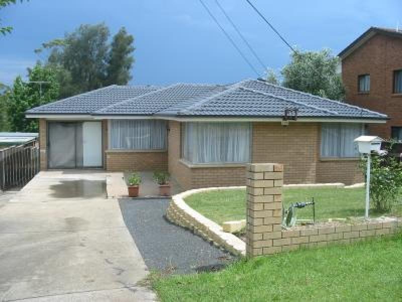 3 The Crescent, Toongabbie NSW 2146