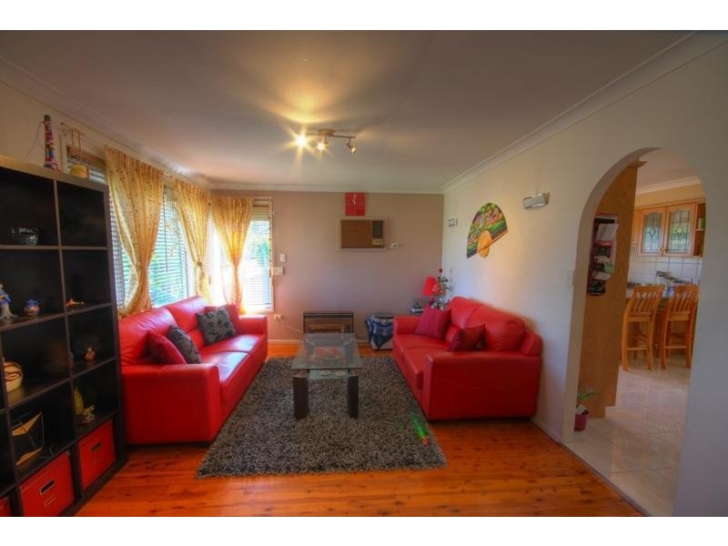 32 The Crescent, Toongabbie NSW 2146