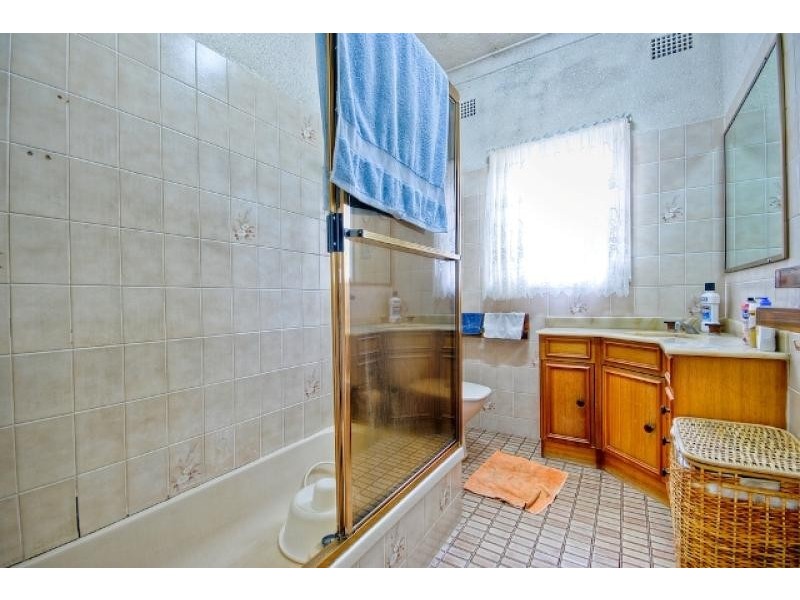 64 Lavinia Street, Seven Hills NSW 2147