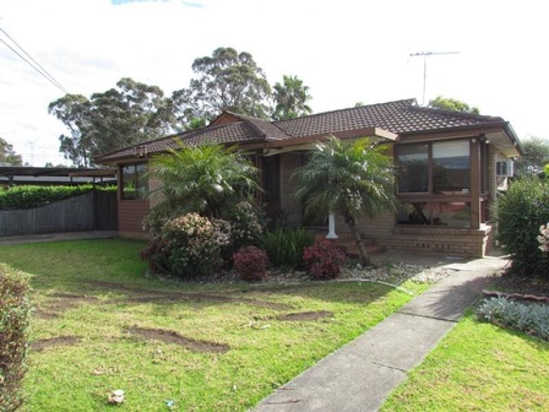 37 Woodlawn Drive, Toongabbie NSW 2146