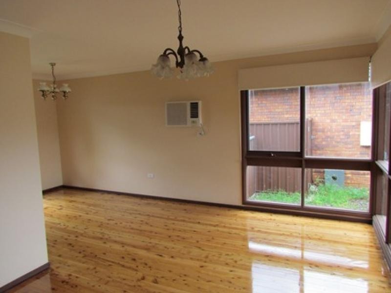 37 Woodlawn Drive, Toongabbie NSW 2146