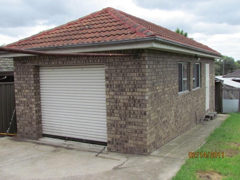 17 Valparaiso Avenue, Toongabbie NSW 2146