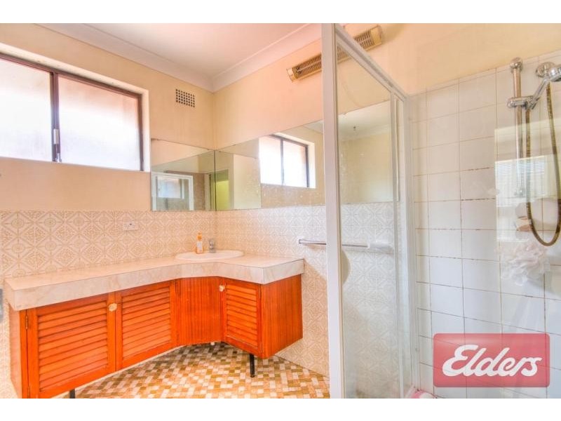 28 Cooyong Crescent, Toongabbie NSW 2146