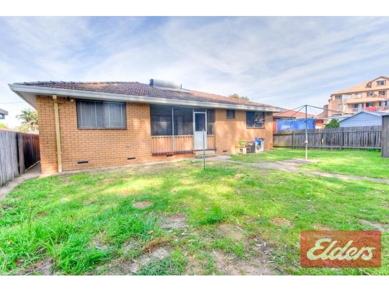 28 Cooyong Crescent, Toongabbie NSW 2146