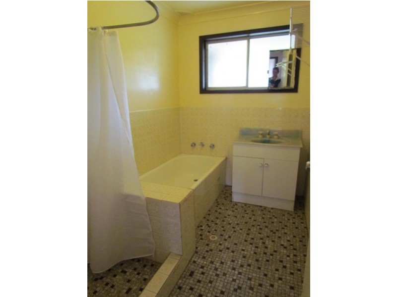 87A Cornelia Road, Toongabbie NSW 2146