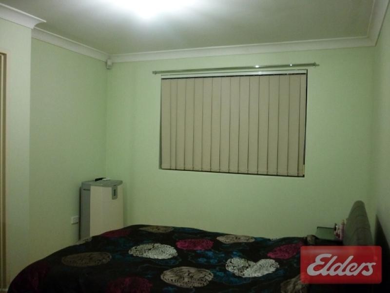 2/245 Targo Road, Toongabbie NSW 2146