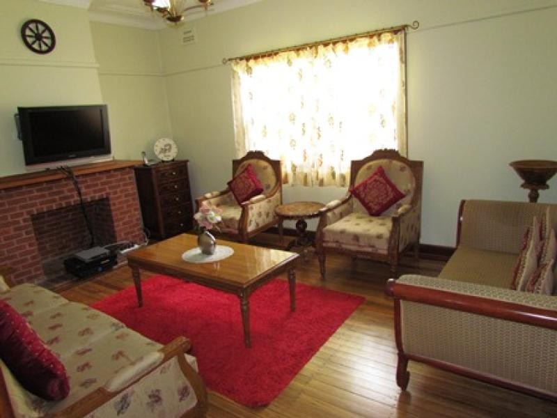 12 Second Avenue, Toongabbie NSW 2146