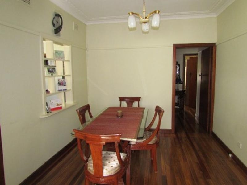 12 Second Avenue, Toongabbie NSW 2146