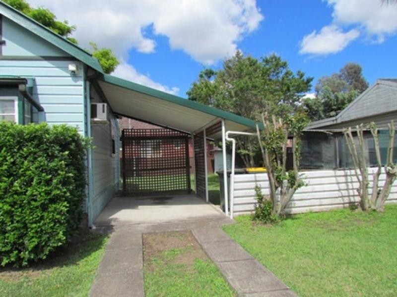 2 Octavia Street, Toongabbie NSW 2146