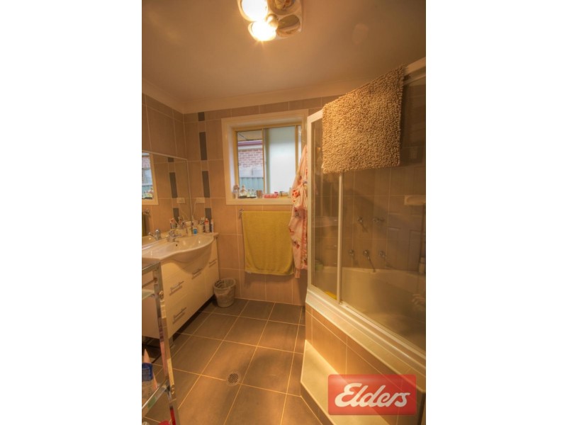 12 Tungarra Road, Girraween NSW 2145