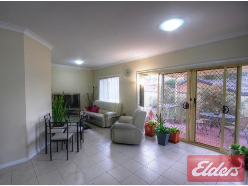 12 Tungarra Road, Girraween NSW 2145