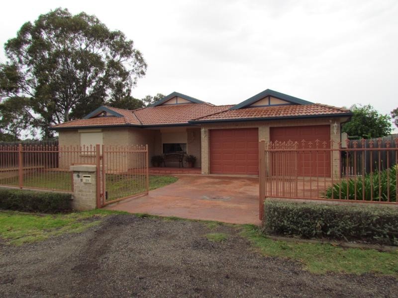 32A Portico Parade, Toongabbie NSW 2146