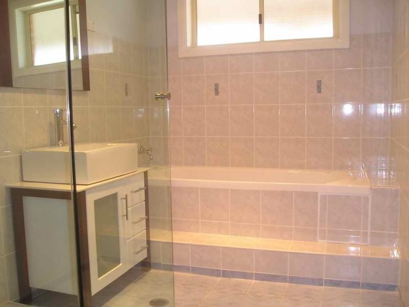 18 ERINA PLACE, South Windsor NSW 2756