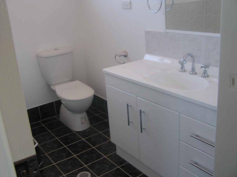 255 FLAGSTAFF ROAD, Lake Heights NSW 2502