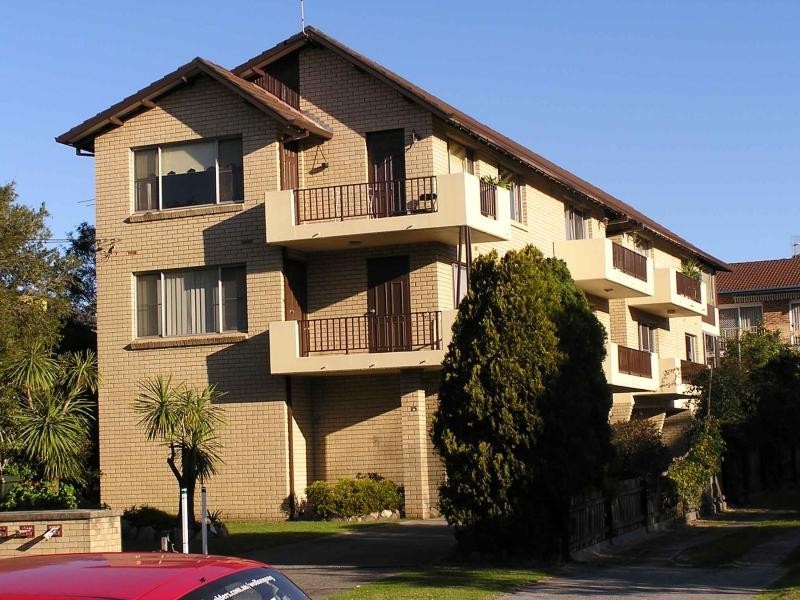2/15 Pleasant Ave, North Wollongong NSW 2500
