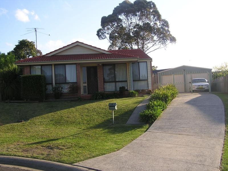 6 Wyang Close, Oak Flats NSW 2529