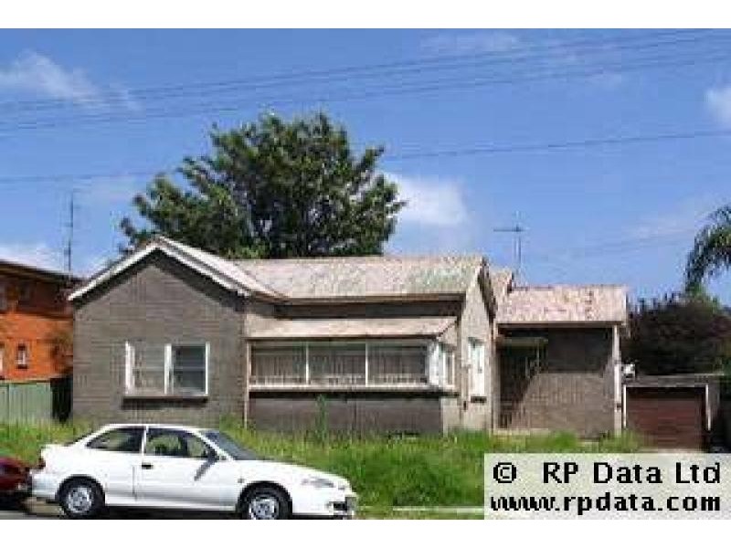 146 Auburn Street, Coniston NSW 2500