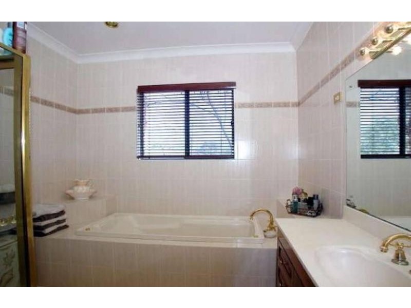 40 Eastern Avenue, Mangerton NSW 2500