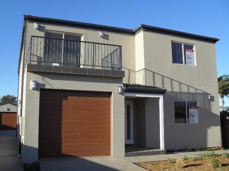 1/86 Pur Pur Avenue, Lake Illawarra NSW 2528