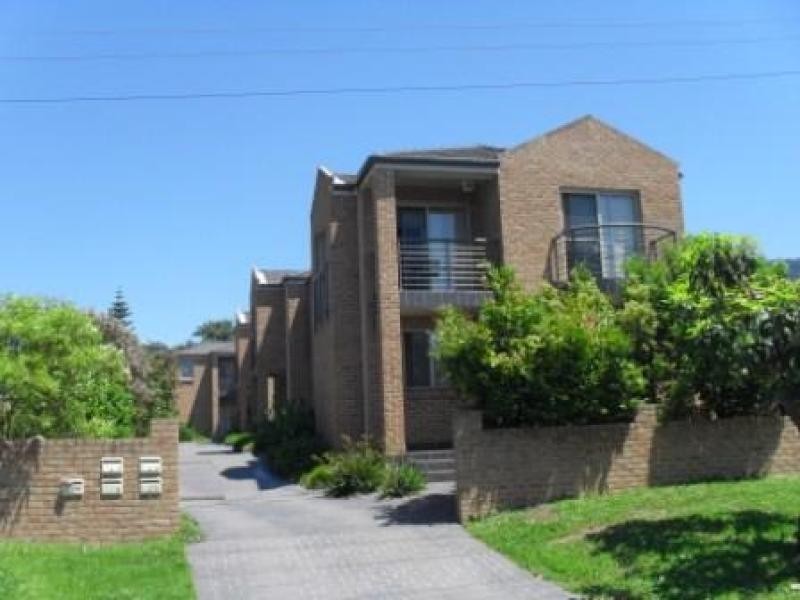 1/14 ENGLAND STREET, West Wollongong NSW 2500