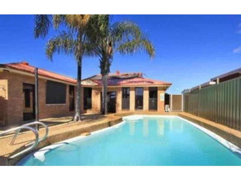 96 BEATUS STREET, Unanderra NSW 2526