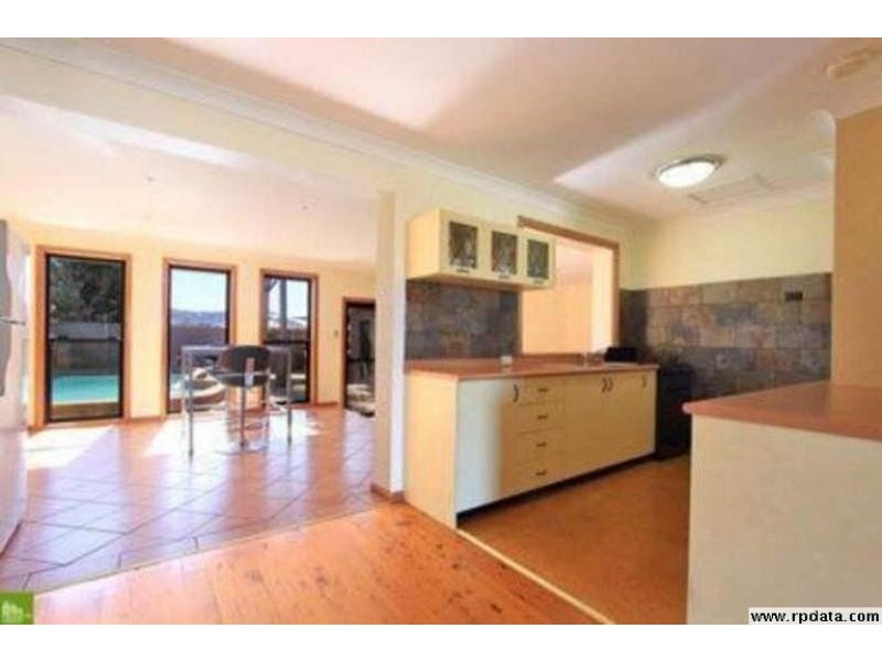 96 BEATUS STREET, Unanderra NSW 2526