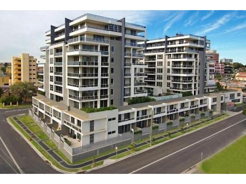 Unit 13/2-12 Young St, Wollongong NSW 2500