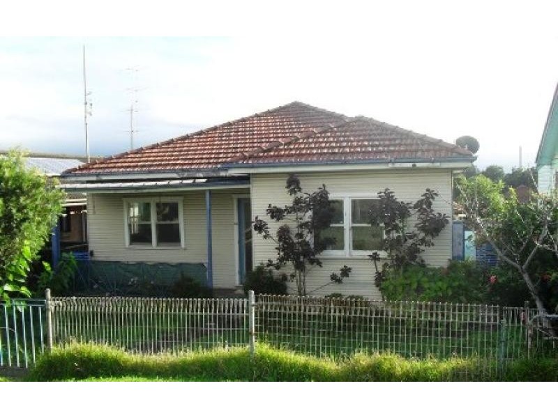 16 BIRMINGHAM STREET, Cringila NSW 2502