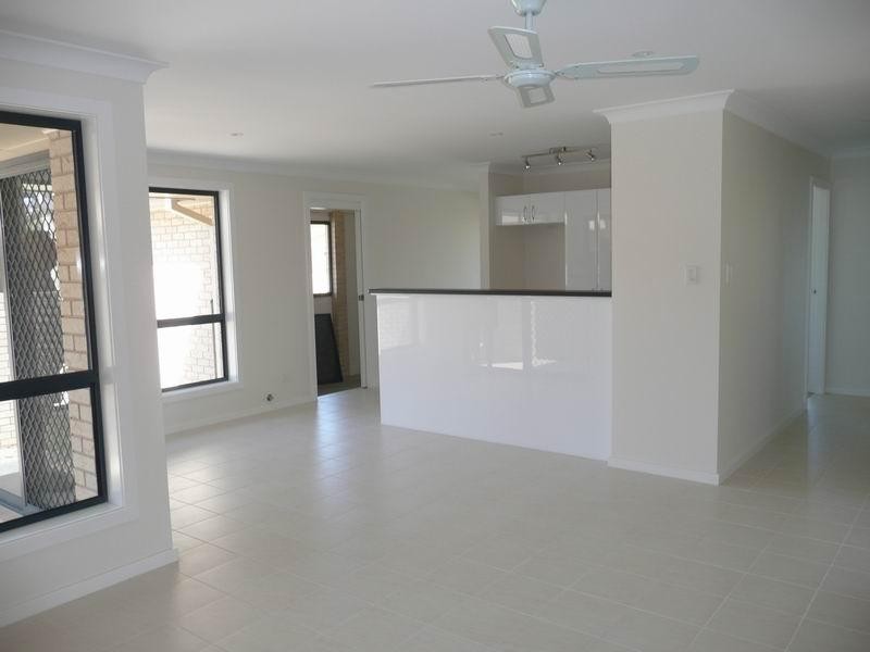 Unit 1/5 Park Ave, Yamba NSW 2464