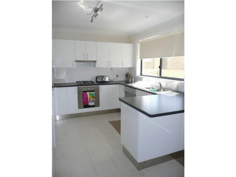 Apartment 2/5 Park Ave, Yamba NSW 2464