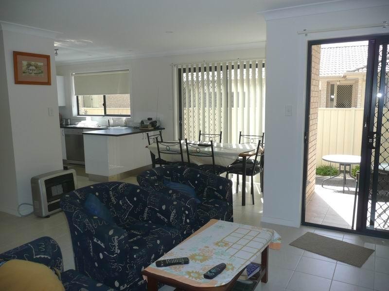 Apartment 2/5 Park Ave, Yamba NSW 2464