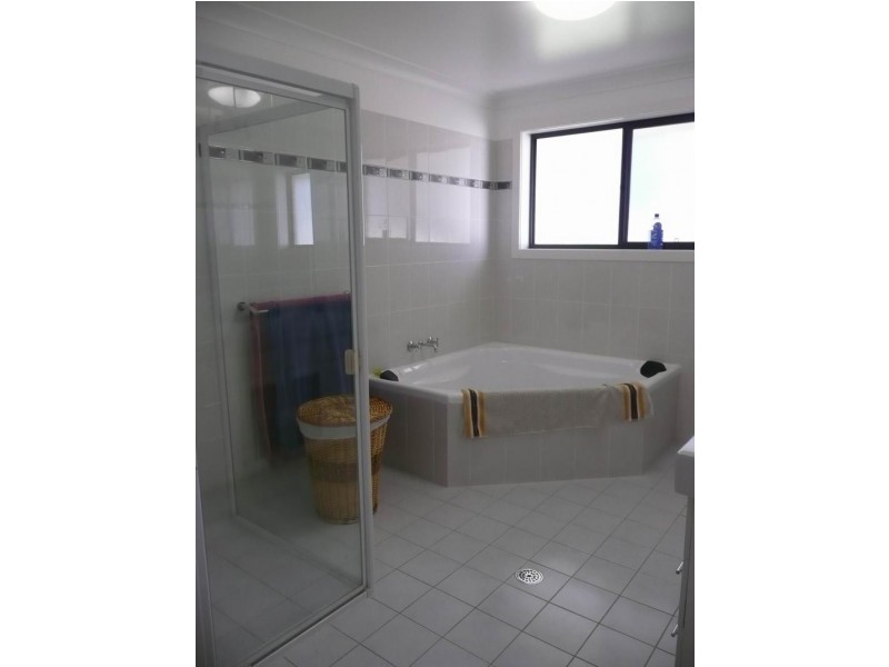 Apartment 2/5 Park Ave, Yamba NSW 2464