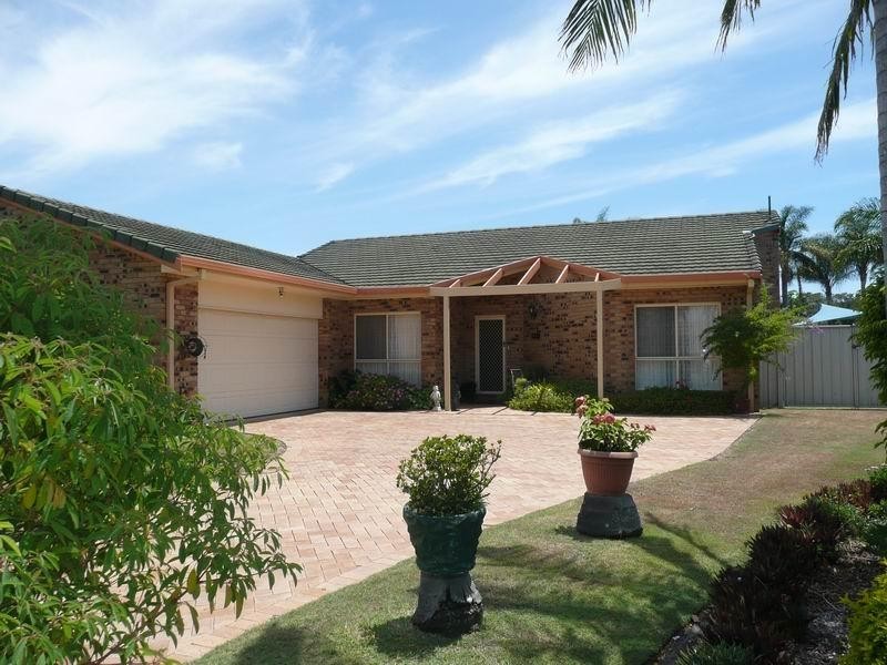 22 Admiralty Court, Yamba NSW 2464