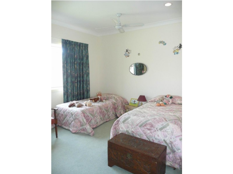 22 Admiralty Court, Yamba NSW 2464