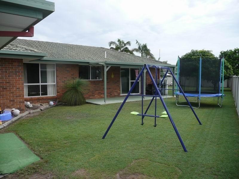 7 Admiralty Court, Yamba NSW 2464
