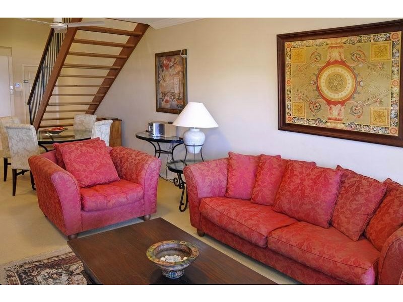 Apartment 2-11 /18-20 Pacific Parade, Yamba NSW 2464