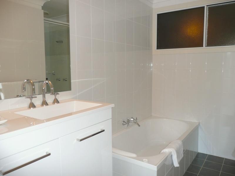 Apartment 5/7 Pacific Parade, Yamba NSW 2464