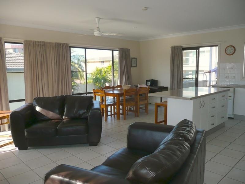 Apartment 5/7 Pacific Parade, Yamba NSW 2464