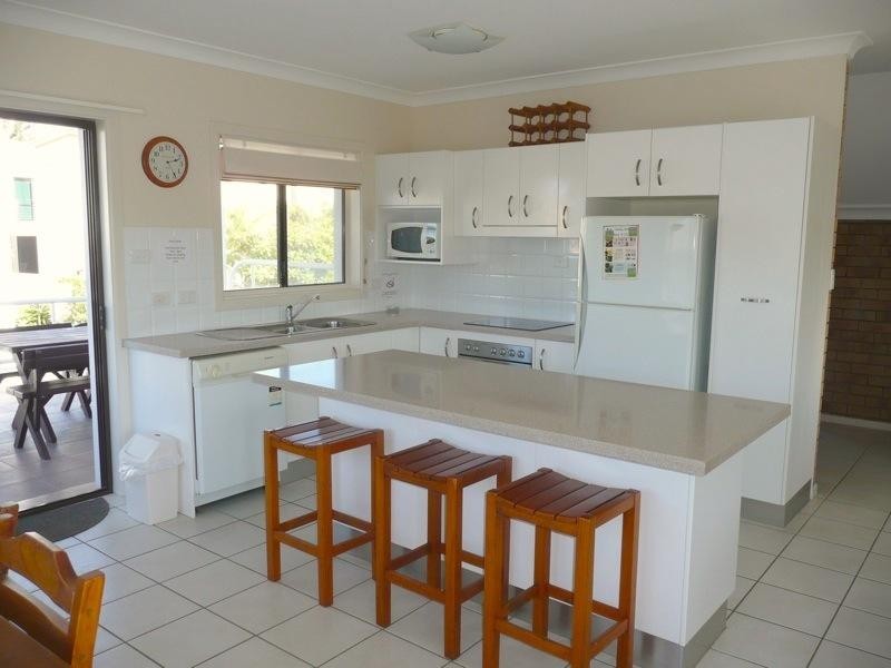 Apartment 5/7 Pacific Parade, Yamba NSW 2464