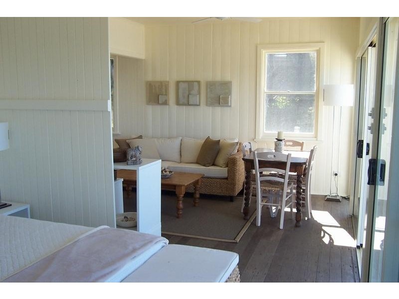 2/4 Marine Parade, Yamba NSW 2464