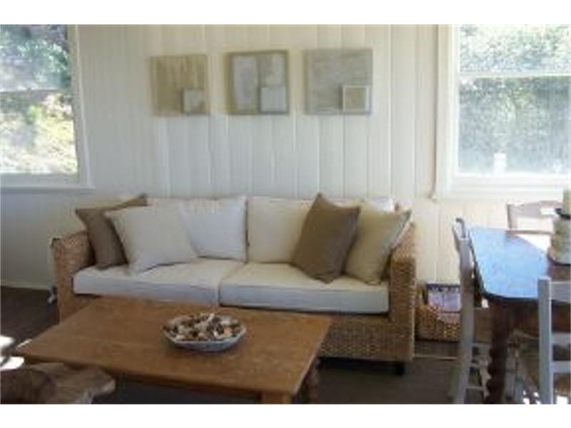 2/4 Marine Parade, Yamba NSW 2464