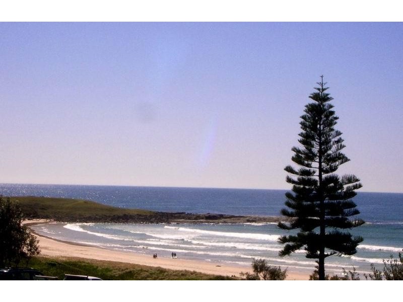 4/6 Pacific Parade, Yamba NSW 2464
