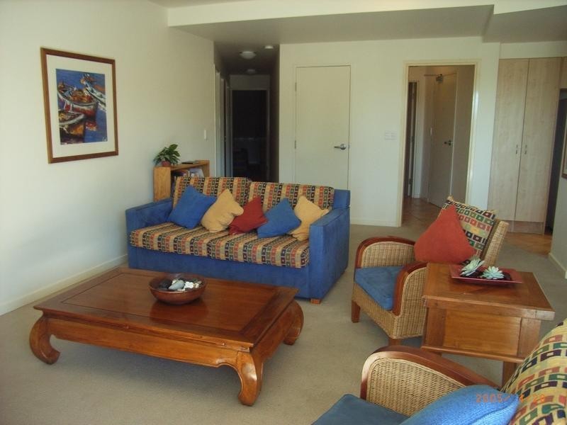 4/4 Queen Street, Yamba NSW 2464