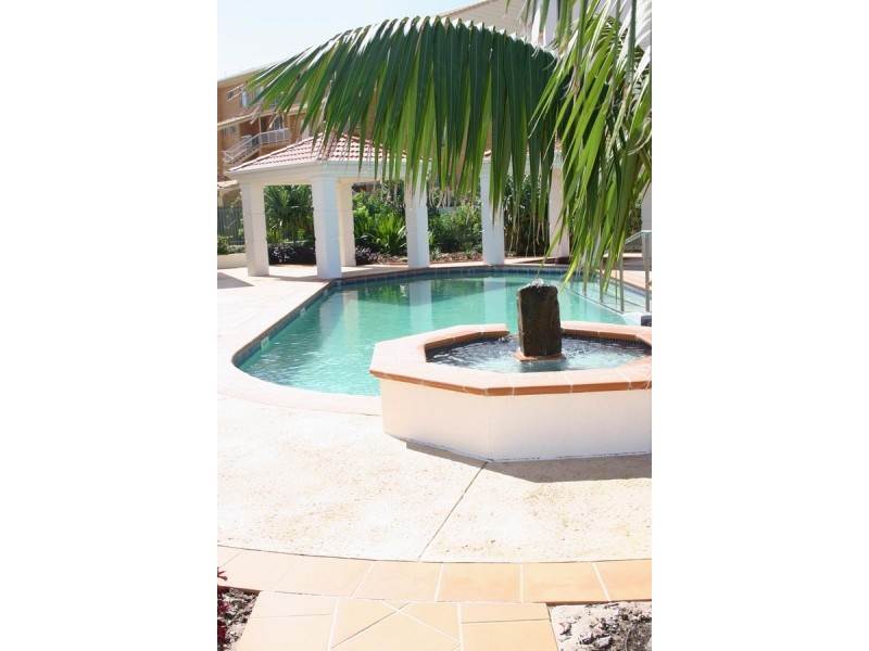 6/1/18-20 Pacific Parade, Yamba NSW 2464