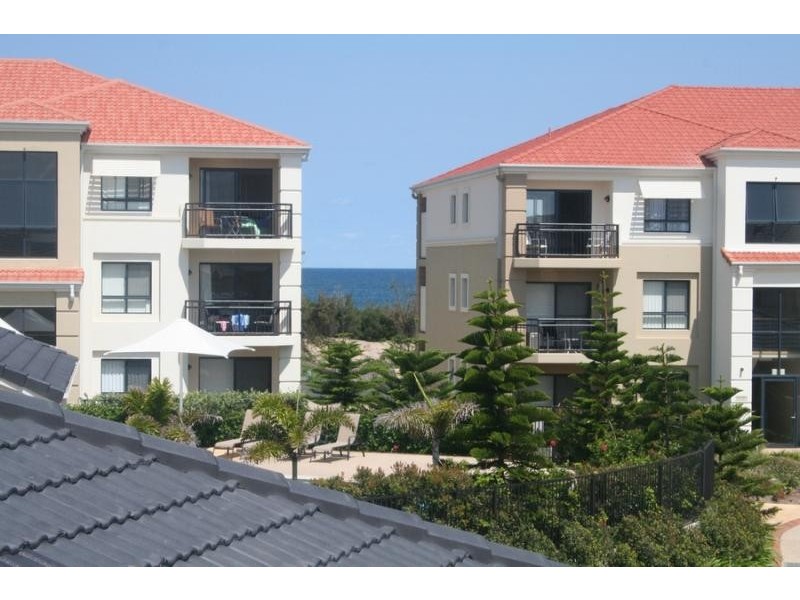 64/22 Pacific Parade, Yamba NSW 2464