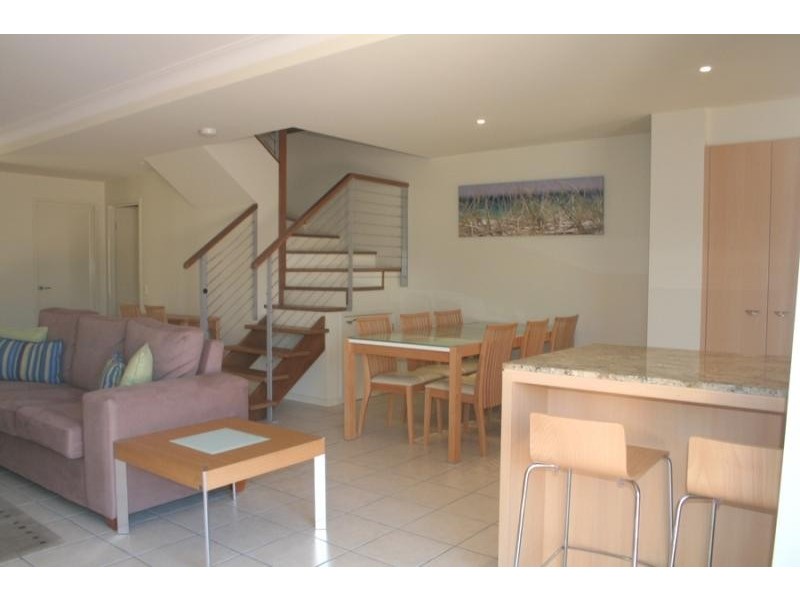 64/22 Pacific Parade, Yamba NSW 2464