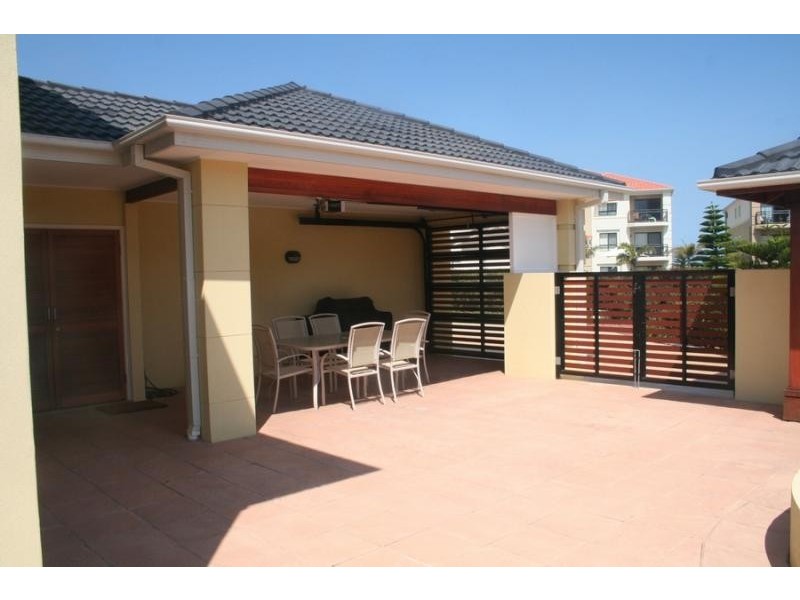 64/22 Pacific Parade, Yamba NSW 2464