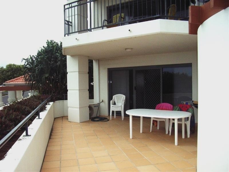 2/4/18-20 Pacific Pde, Yamba NSW 2464