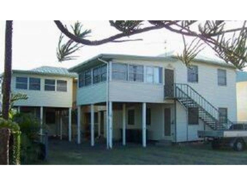 2/79 Yamba St, Yamba NSW 2464